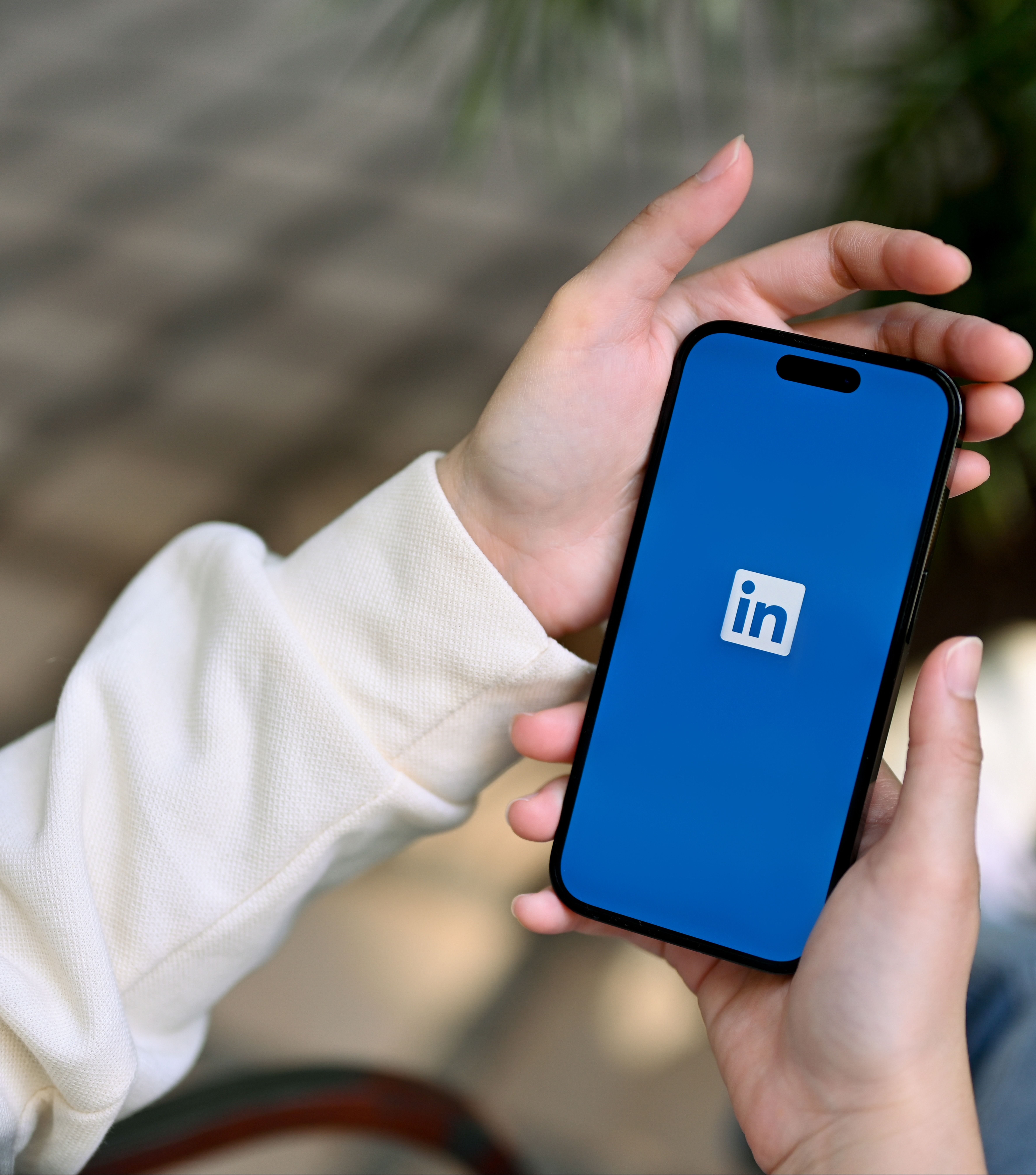 The Power of LinkedIn: How to Create an Impactful Profile and Network as a Medical Professional