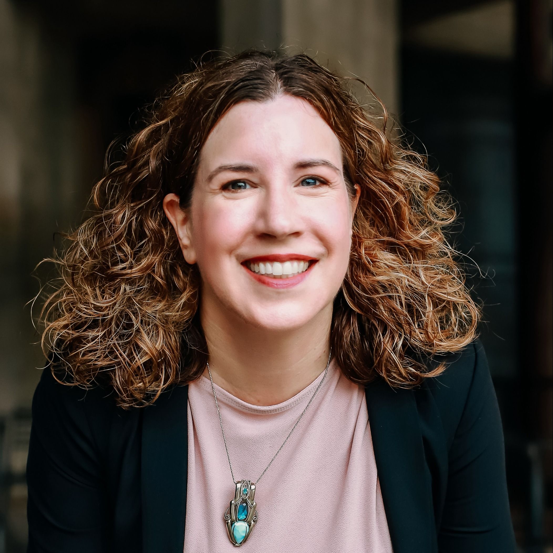 Coach Laura Suttin, MD, MBA, PCC