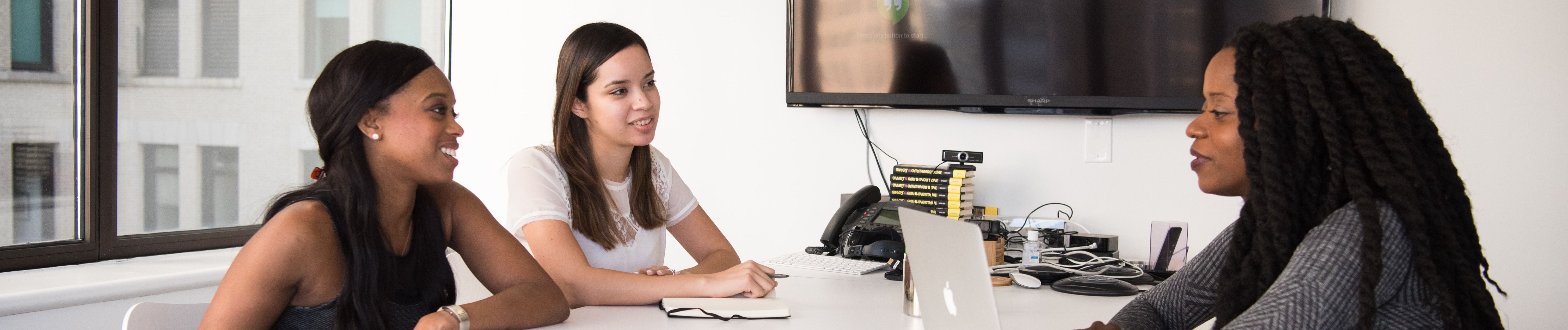 Nursing Instructors and Teachers, Postsecondary play a vital role in nursing education. They earn an average of $84,180 annually. Regional variations impact salaries, with California leading and Mississippi offering lower wages.