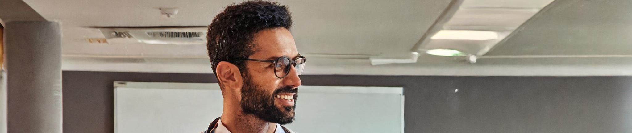 Information on the job outlook, requirements, salaries, and growth opportunities for psychiatric nursing faculty.